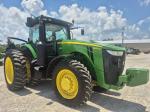 John Deere 8260R