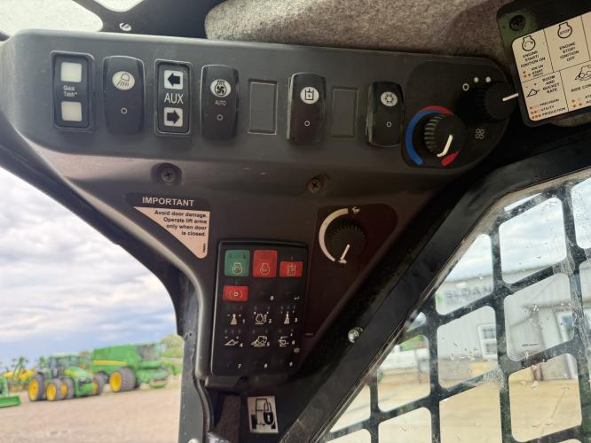 John Deere 333G