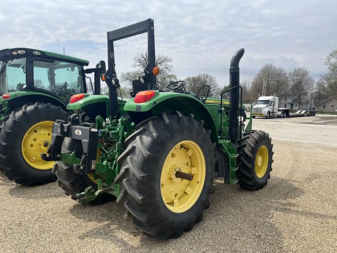 John Deere 6115M