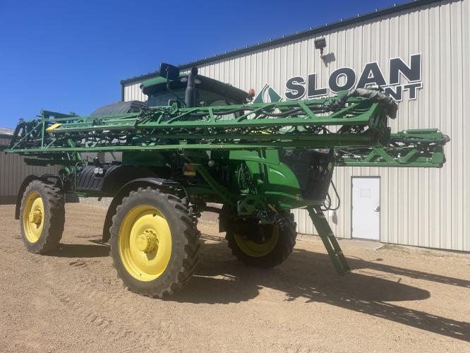 John Deere R4044