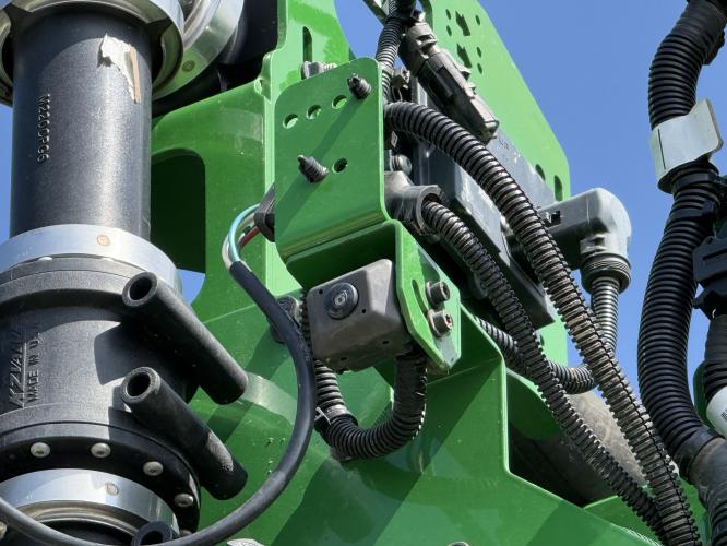 John Deere 412R