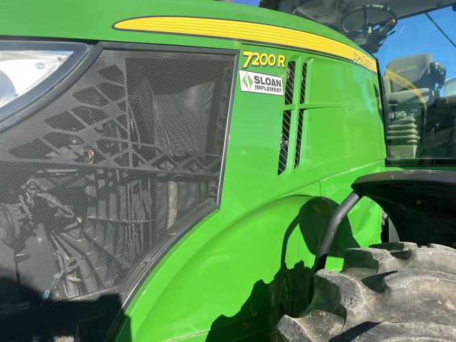John Deere 7200R