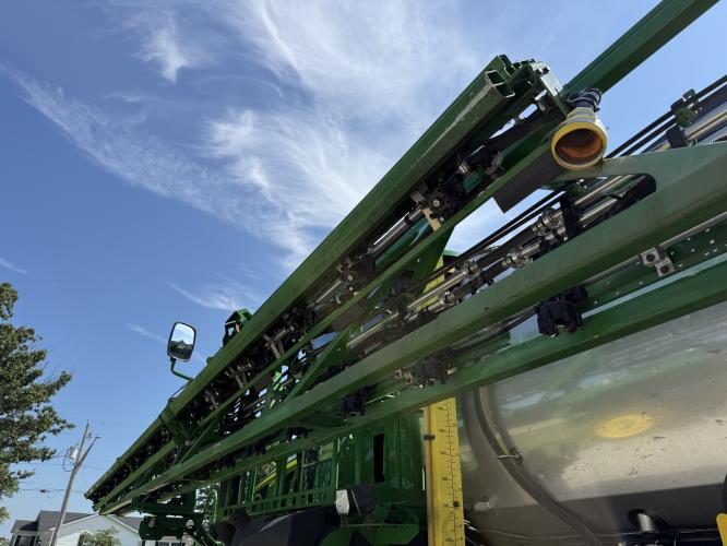 John Deere 412R