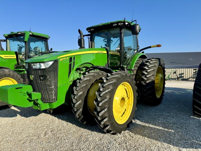 John Deere 8370R