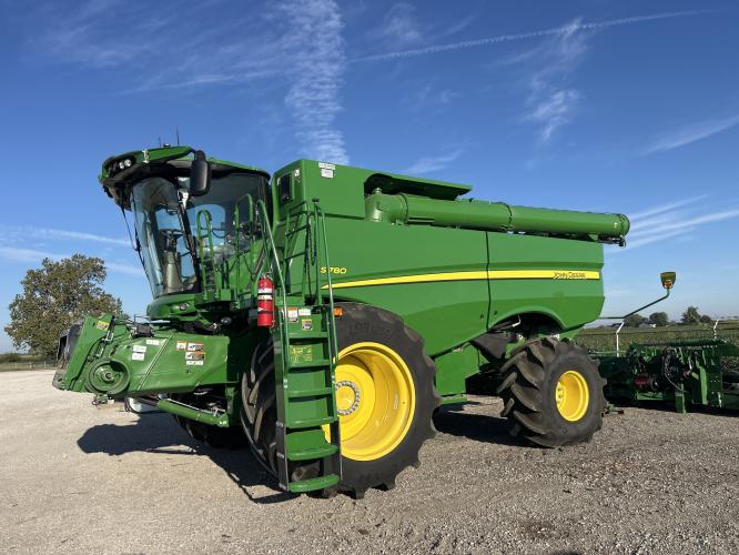 John Deere S780