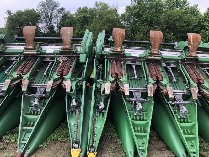 John Deere C16F