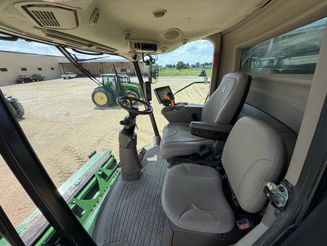 John Deere S770