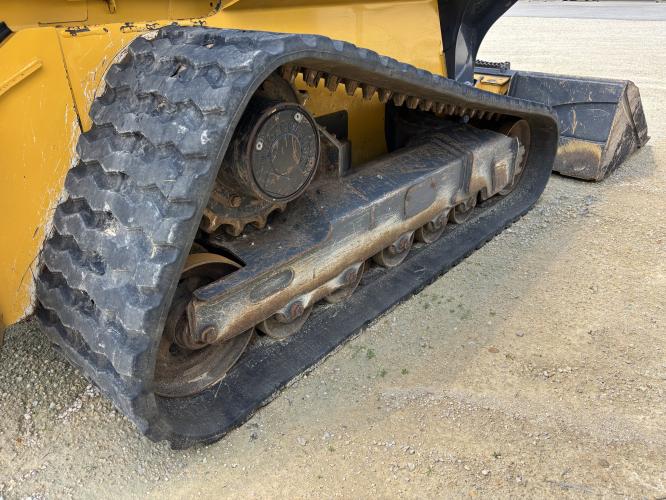 John Deere 333G