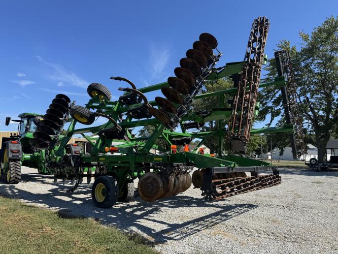 John Deere 2720