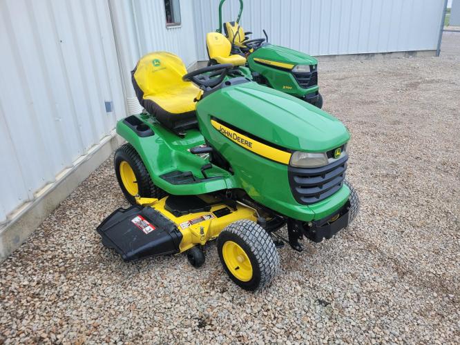 John Deere X320