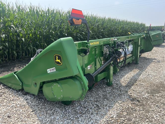 John Deere C8R