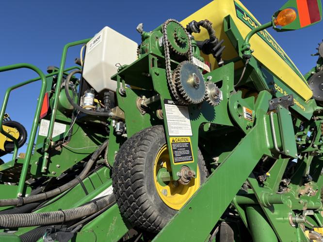 John Deere 1790