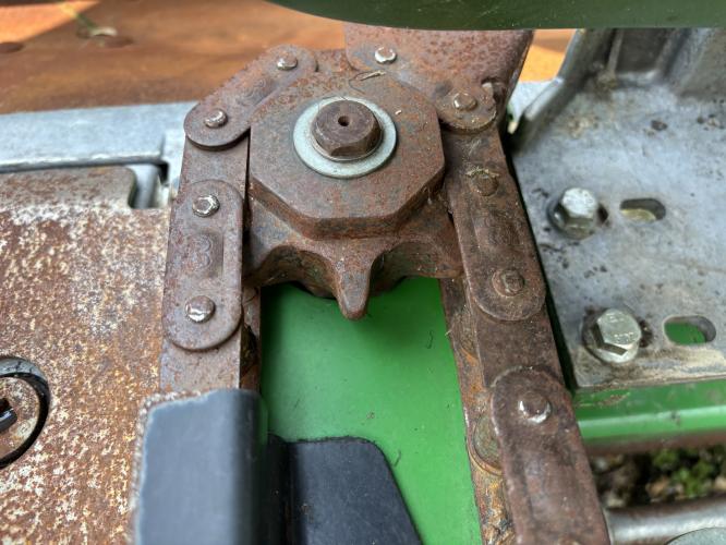 John Deere C8R