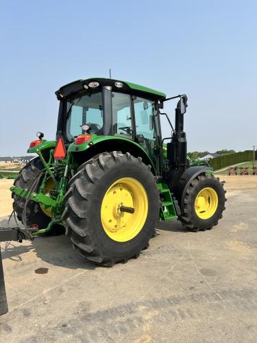 John Deere 6120M