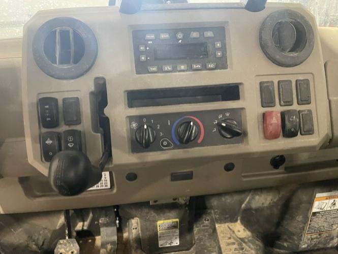 John Deere XUV 845R Premium Cab