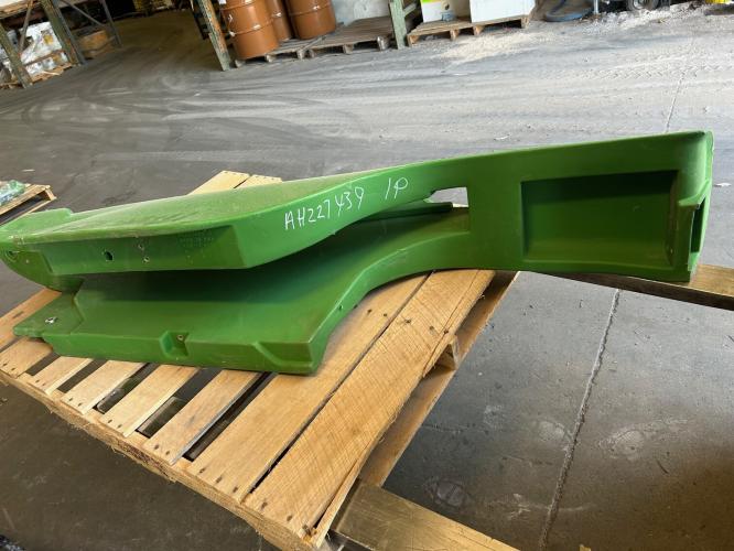 John Deere AH227439 LH FENDER