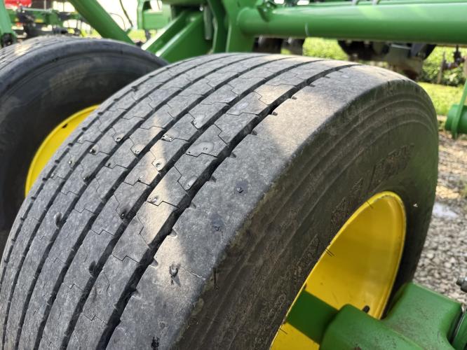 John Deere 2730