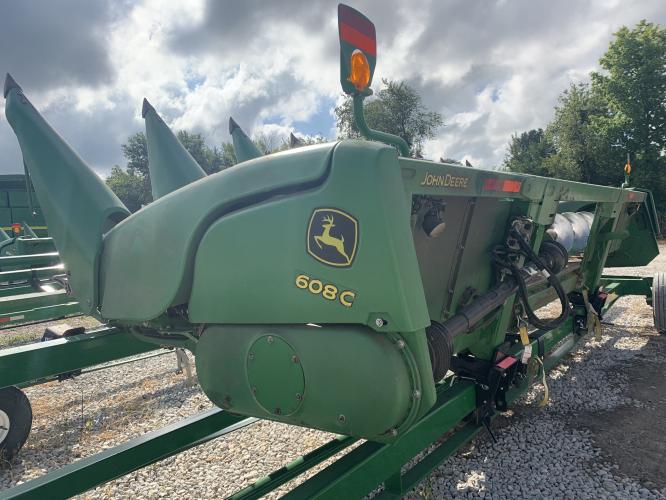 John Deere 608C