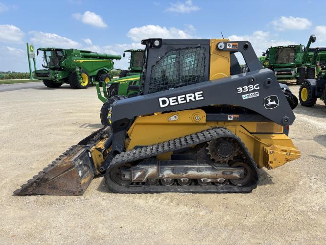 John Deere 333G