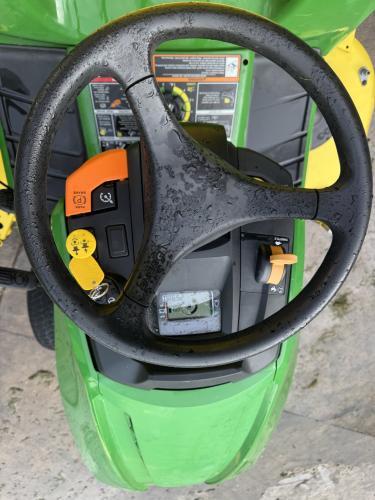 John Deere X590