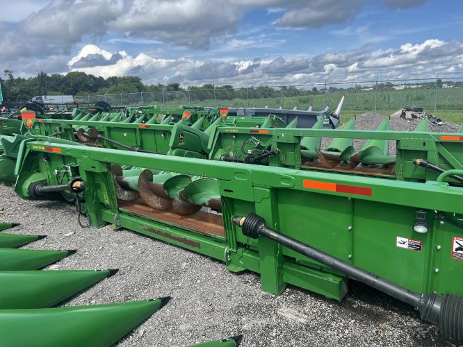 John Deere 608C