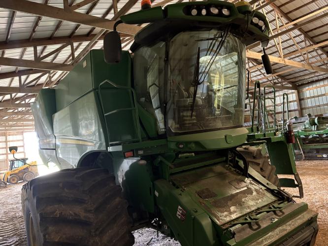 John Deere S780