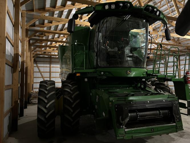 John Deere S770