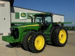 John Deere 8520