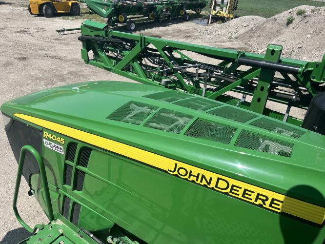 John Deere R4045