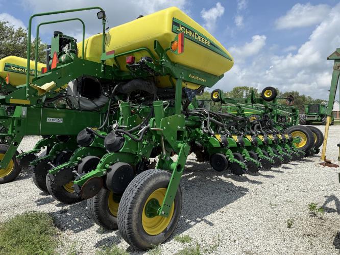 John Deere 1775NT
