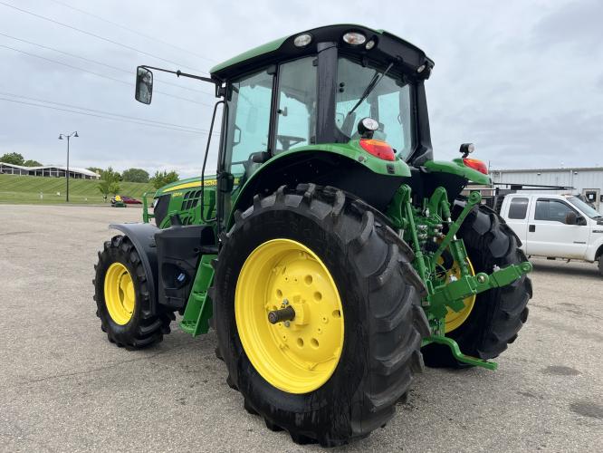 John Deere 6130M