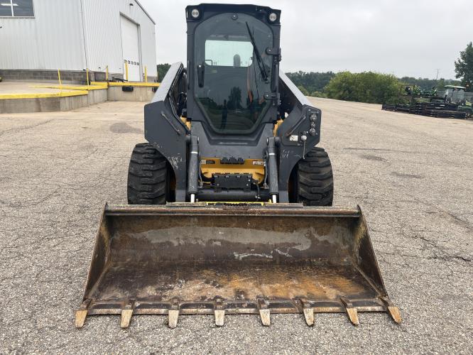 John Deere 330G