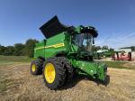 John Deere S7 700