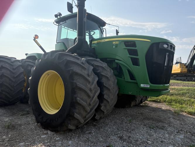 John Deere 9530