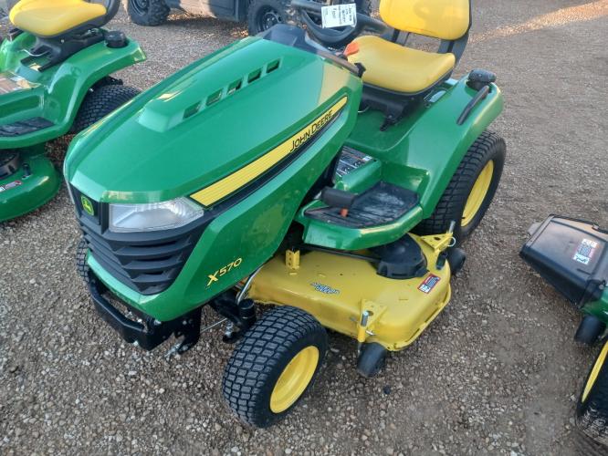 John Deere X570