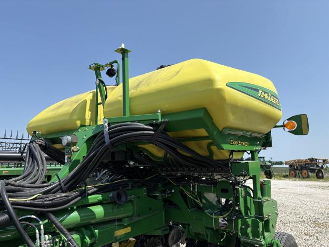 John Deere 1775NT