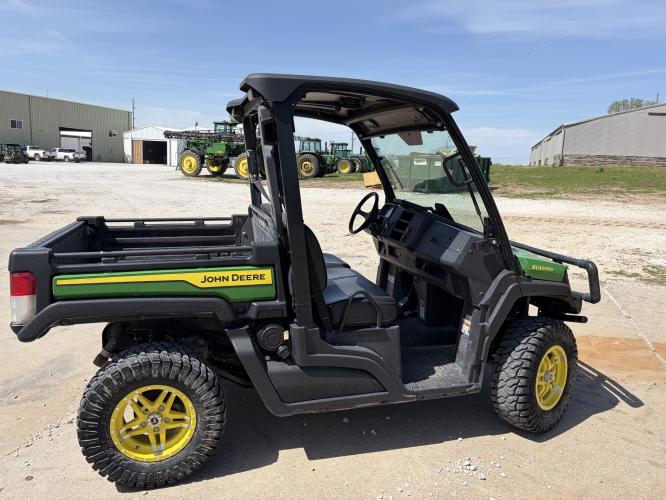 John Deere XUV835M