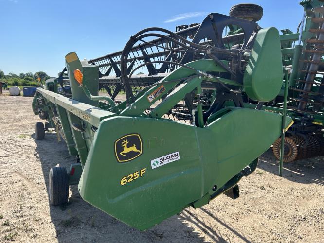 John Deere 625F