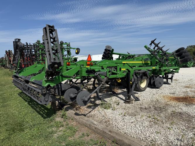John Deere 2730