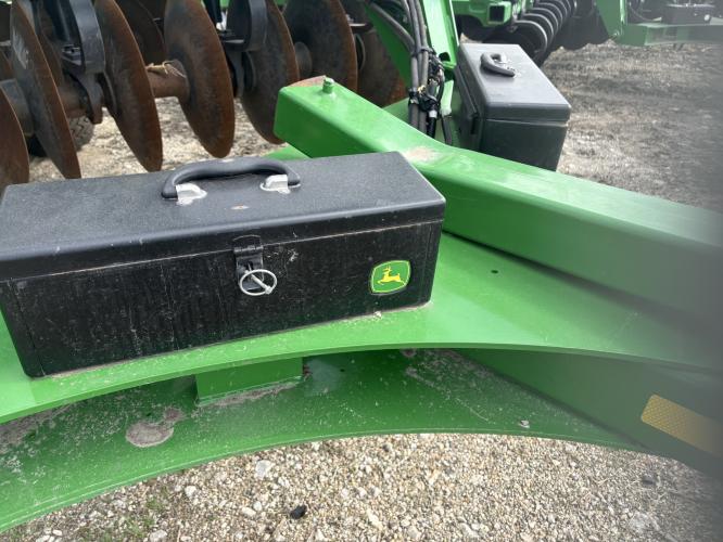 John Deere 2730