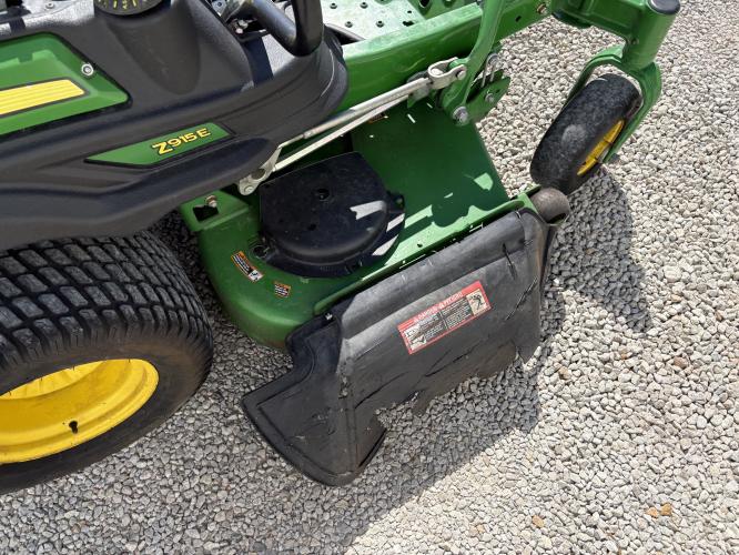 John Deere Z915E