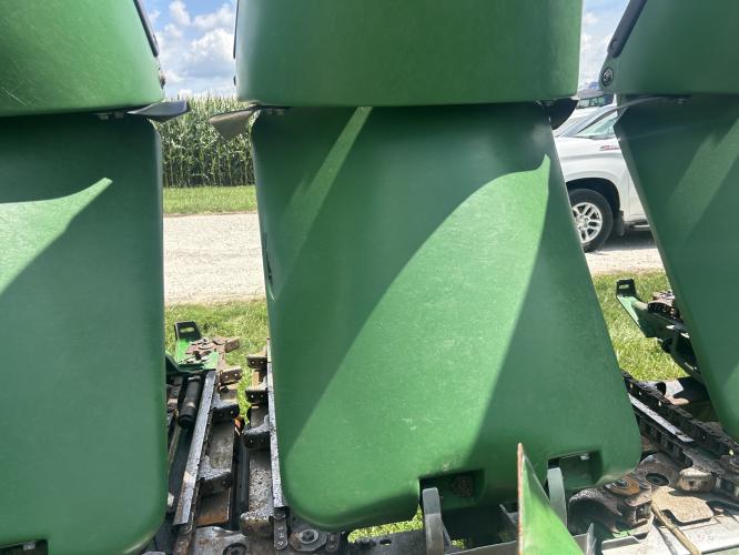 John Deere 708C