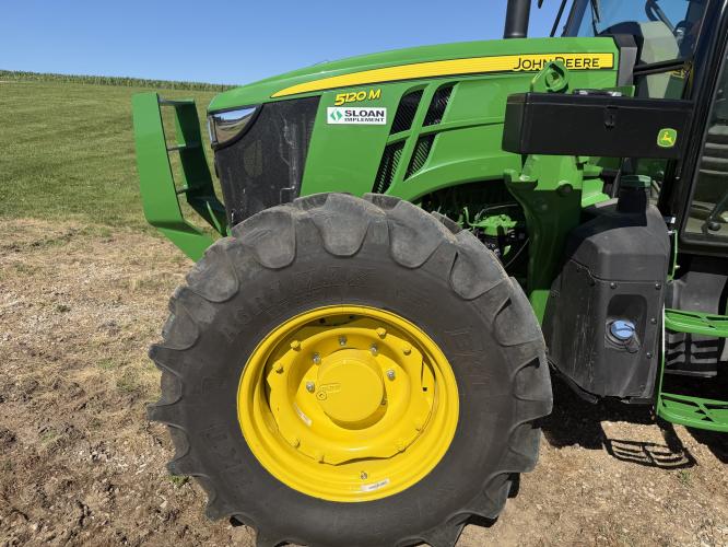 John Deere 5120M