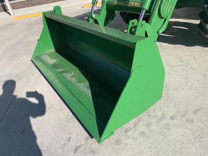 John Deere 5090M