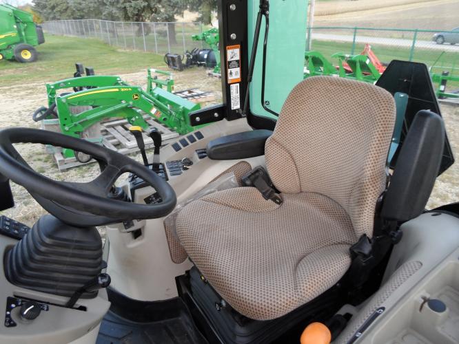 John Deere 3039R