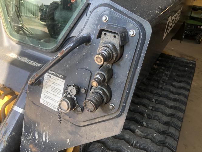 John Deere 333G