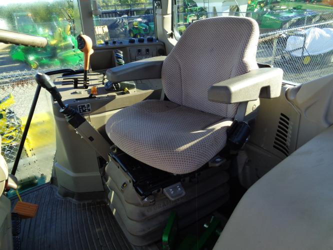 John Deere 6125M
