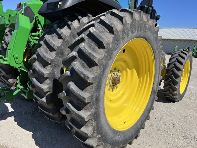 John Deere 8R 410