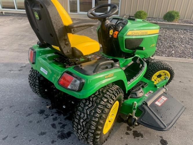John Deere X739
