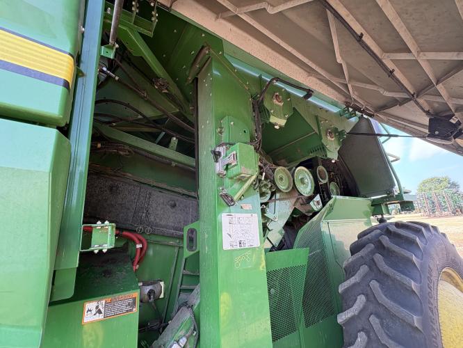 John Deere S770